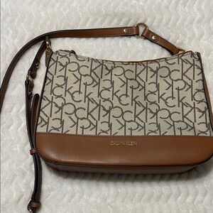 Calvin Klein Tan and Cream Shoulder Bag